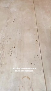 These sizzling Honey and Mustard Cocktail Sausages are a real crowd pleaser canapé and so easy to make - perfect for the party season! 🎉🥂You can get the full recipe at farrington-oils.co.uk/recipe/honey-and-mustard-cocktail-sausages 💛You can get your bottle of our award winning Mellow Mellow Honey & Mustard Dressing at Waitrose & Partners Sainsbury's Ocado and local stockists! #mellowyellow #rapeseedoil #coldpressed #honeyandmustard #partyfood #quickmealprep #cocktailsausages #nyefood #partyf