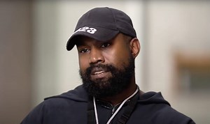 'PONIŽAVA NAŠE ŽENE!' Ruska pravoslavna skupina želi zabraniti kontroverznog repera