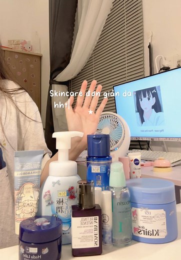Skincare routine for dry skin with Hada Labo serum