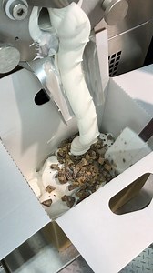 Moose Tracks Ice Cream 😍🍨 | Foody Fetish