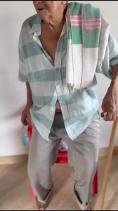 29K views · 716 reactions | Felicidad total al ver el señor de esta manera después de estar postrado en cama y mi terapia lo reactivó a caminar ya #viralreelsfacebook #terapiasenmedellin #MedicinaCurativa #Visitas #fisioterapeuta #doloresmusculares #doloresarticulares #felicidad #terapias #Dolores | John Jairo Londono Ordonez | Facebook