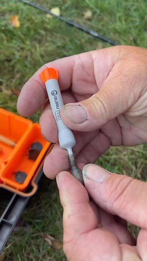 How to set up a pellet waggler 🙌🏽 #pelletwaggler #carpsfishing #tackleguru | Tackle Guru Benelux