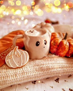 Good morning! 🧡🎃☕️🕯️🍂🍁✨🖤👻 | Magical Halloween