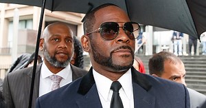 R. Kelly makes court appearance in Chicago