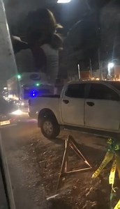 PROVINCIAL ENGINEER ROMEO ANDIG NAGPASALIG SA PUBLIKO NGA HATAGAN SANG INSTRUCTION ANG CONTRACTOR NGA NAGA-OBRA SANG DALAN SA FELIX GORRICETA AVENUE, PAVIA NGA BUTANGAN SANG BASTANTE SANG SIGNAGES AGUD MALIKAWAN ANG DISGRASYA ILABI NA SA TI-UN SANG KAGAB-IHON Ginpasalig ni Provincial Engineer Romeo Andig nga hatagan sang instruction ang contractor nga naga-obra sang dalan sa Felix Gorriceta Avenue, Barangay Balabag, Pavia nga pahamtangan sang bastante nga illuminated signages sa construction sit