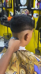 Wahl Educator @mang.barber_pattani giving a graduation cut🤩 | Wahl Professional SEA