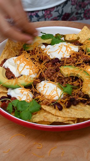 1.2K views · 12 reactions | Learn how to make the BEST homemade chili recipe! https://www.alphafoodie.com/homemade-chili-recipe/ #chilirecipe #chiliconcarne #beefrecipes #beefchili | AlphaFoodie | Facebook