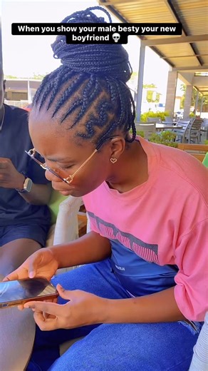 When you show your male besty your new boyfriend 💀💀💀T-Low Baddest look at Enock Zulu 😭😭😭😭 waris vis imwe sure | Vikacha