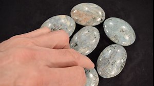 Green Blue Kyanite Palm Stone 2 3/4" Rock Specimen Heart Chakra Healing Crystal Reiki