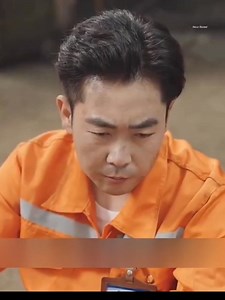 Jise Sab Kuchh Sikhaya Tha, Usi Ne Sikhane Ke Baad Naukhri Se Bahar Nikaal Diya 😱💔 #BetrayalAtWork #OfficeDrama #EmotionalShock #ViralHindi #ReelsViral Guru Hi Bana Dushman, Sikhane Ke Baad Kari Gayi Sabse Badi Saazish 🔥😨 #CareerBetrayal #WorkplaceTruth #DramaReels #ViralStory ⚠️ यह वीडियो केवल मनोरंजन के उद्देश्य से बनाया गया है, इसका किसी वास्तविक घटना से कोई संबंध नहीं है। यह एक मूवी एक्सप्लेन एंड वीडियो है। | Feel The Movie 2