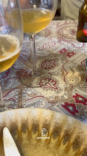 A Casa dos Muros es una casa rural con restaurante situada en la Ribeira Sacra, en el municipio de Pantón, a unos pocos kilómetros de Monforte de Lemos. La diferencia es que cuenta con dos escape rooms diferentes para los clientes, una de ellas apto para niños. Además de ser un alojamiento de tres estrellas, cuenta con un restaurante de comida tradicional, piscina y parque. #quincemil15000 #galicia | Quincemil