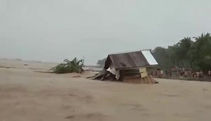 1.9K views · 23 reactions | Usa ka balay gianod sa baha sa Governor Generoso, Davao Oriental kagahapon, January 18,2024. Video: Junry Sedillo Gonzales | RNG Channel | Facebook