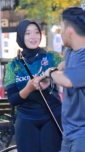 hijab girl prank | Lian Entertainment