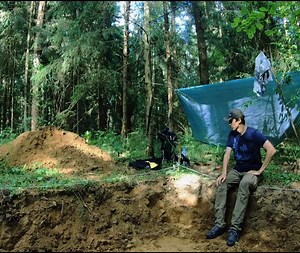 I am building a big house underground alone. Digging a big hole in the ground | Bushcraft Talent