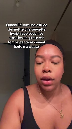 Astuce serviette hygiénique sous les aisselles — que faire si elle tombe ?