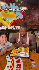 105K views · 933 reactions | These Chicago dogs be hitting! Chicago Hot Dogs•••#foodie #chicagodogs #happy #kids #restaurant | Biggroove | Facebook