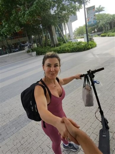 Polokid🐎 on Instagram: "Picking up MILFs at UM! #confident #pickup"