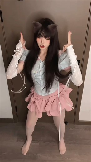 Please date me #dance #fyp #trending #beautiful #girls | CG Queen