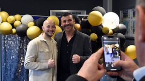 🥊 The Broadway Suite was packed out on Friday to welcome a very special guest in Joe Calzaghe! #oafc | Oldham Athletic