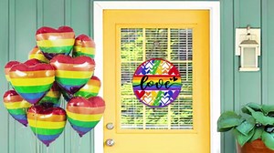 Deroro Gay Pride LGBTQ Rainbow Love Heart Front Door Sign, Lesbian Pansexual Bisexual Transgender Wood Door Hanger Outdoor Outside Porch Decor, Pride Month Wooden Wreath Indoor Wall Hanging Decoration
