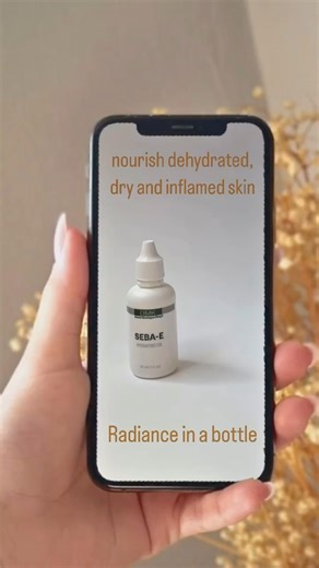 Formulated to emulate the acid mantle and restore the skin’s NATURAL barrier function. This helps to prevent SKIN DEHYDRATION , which can cause roughness, flakiness, red reactive skin, fine lines,WRINKLES and a loss of bounce and ELASTICITY in the skin. Made from a fine blend of herbal oils and vitamin E, Seba-E is designed to penetrate deep within the skin to NOURISH dehydrated, dry and inflamed skin conditions. #dryskin #dehydratedskin #fineline #wrinkles #ageing #skin #dmkskincare #dmkrrpm @l