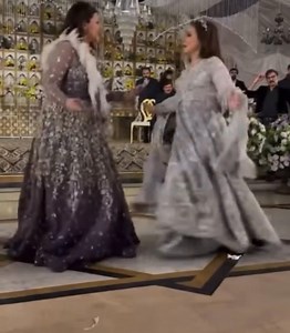 17K views · 94 reactions | Zara Noor Abbas and Asma Abbas at Asma’s son’s wedding reception ✨ #ZaraNoorAbbas #AsmaAbbas | GlamourFist | Facebook