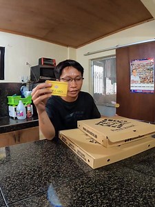 Masarap na pizza ba hanap nyo? Magpa VIP na sa Sam's Pizza para ma avail ang kanilang affordable and great deals. Tara mga lods kain!. with Tribonggala ARlakwatsero | Techknixx Journey