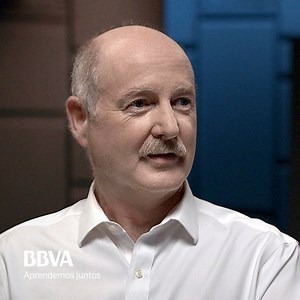 211K views · 6.5K reactions | "Si el aprendizaje tiene que ver con enlazar neuronas y sabemos cuáles hay que enlazar, imaginemos que se pudiera hacer desde fuera". El neurocientífico Rafael Yuste explica por qué conocer cómo funciona el cerebro nos permitirá educar mejor. | Aprendemos juntos | Facebook