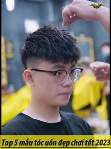 56K views · 328 reactions | TẾT MÀ KHÔNG NHUỘM TÓC THÌ LÀM KIỂU GÌ CHO ĐẸP? Ae tham khảo ngay top 5 mẫu tóc uốn dưới đây để có một lựa chọn hoàn hảo cho tết 2023 đang tới gần nhé ❤ #phongbvb #tocnamdep2023 | Tóc Nam Đẹp PhongBvb | Facebook