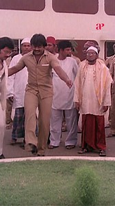 576K views · 14K reactions | Vijayakanth - Nambiar Super Scene #DharmaDevathai #DharmaDevathaiTamilMovie #Vijayakanth #Raadhika #Pallavi #JaiGanesh #Nambiar #DelhiGanesh #DiscoShanthi #API #APInternationals | AP International | Facebook