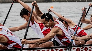 【齊鼓「槳」🐉】無論是否端午節，HKUST Dragon Boat Team (科大龍) 及 Rowing Club, HKUST SU 都積極操練，為比賽爭取佳績！ 香港科大有過百個學生組織 / 校隊，無論你係運動健將、電競選手、舞林高手、地道食家 … 都可以搵到一班志同道合嘅朋友！ HKUST Dragon Boat Team (科大龍) and Rowing Club, HKUST SU are training hard to get ready for triumph! There are over 100 sports clubs and student-led societies at HKUST. You’ll definitely find your tribe who shares the same passion! 歡迎同香港科大學生大使傾傾，了解校園生活真實一面： Let our students share their U-Life with you: https://join.ust.hk/meet-our-students #HKUST #DragonB