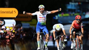 Turgis traverses the gravel for maiden Tour de France win