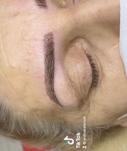 Microblading & shading ❤️❤️❤️#eyebrowshaping #eyebrows #shading #microblading #phibrows #bestpigments #phibrowsartist #phibrowspigments #clarissapigmenti #phibrowsmicroblading #phibrowsacademy #phisupe #phibrowsacademybybrankobabic #supepigments #clarissabrows #brankobabicacademy #brankobabićmicrobladingacademy #clarissapigments done by @arditakatanolli | BY Studio