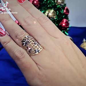 3.9K views · 122 reactions | Cadoul nostru din AUR❤️ pentru voi! ❤️Toate comenzile ONLINE din perioada 14 - 20 Decembrie 2023 în valoare de 1200 de lei va aduc cadou un inel din aur reglabil. Promoția se desfășoară în perioada 14 decembrie 2023 - 20 decembrie 2023 și se aplică tuturor bijuteriilor din site-ul ANIA aflate în stoc. | Bijuteria Ania | Facebook