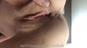 Queefing Granny 在 Doggy & Misssionary POV 中捶打她的阴户
