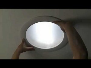 Skylight Tube Installation Installing the Diffuser Lens Assembly French Subtitles