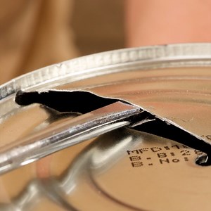 1.1M views · 2.9K reactions | Cut Spiral Potatoes with a Can | Everyday Life | Facebook