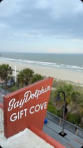 #WaveWednesday Some afternoon showers to end the day⛈️ | Gay Dolphin Gift Cove