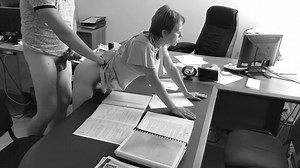 Boss fucks my wife at the office on hid