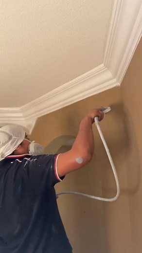 Spraying & freshening up this trim before painting all the walls and ceilings 😎 #residentialpainting #homerenovation #satisfying | Lydia Hartman