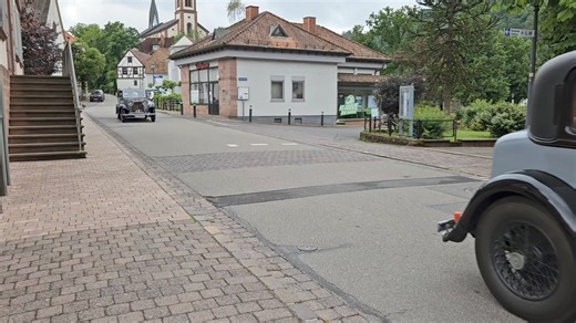 (nl) Na was rollt denn da durchs Dorf? Tolle Fahrzeuge jedenfalls 😃 | Gemeinde Neckargerach