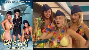 66_Bikini Airways (2003) escena del avión