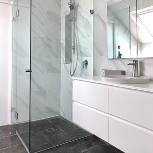 [Hot Item] Black Frameless Shower Screen Fixed Panel 8mm Walk in Shower Door 800mm