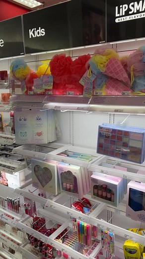 Tiny coca cola 🫶🏻 and cherry flavor too from Lip Smacker #cocacola #cocacolacreations #lipsmacker #lipsmackers #target #targetfinds #annieg #anniegvideos #minisuperstore #minis #minibrands #minitoys #miniature #miniaturas #juguetes #viral #viralvideos #oddlysatisfying #oddlysatisfyingvideo #tiktok #tiktoks #reels #reelsinstagram #toy #toychannel #toystagram #asmr #asmrsounds #asmrviral | Annie G