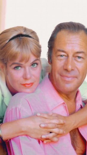 ♡ 𝙾𝙻𝙳 𝙷𝙾𝙻𝙻𝚈𝚆𝙾𝙾𝙳 𝙻𝙾𝚅𝙴 ♡ | ♡ 𝓡𝓮𝔁 & 𝓡𝓪𝓬𝓱𝓮𝓵 ♡ (TW: alcoholism) •Newsreel footage of Rex Harrison and his fourth wife, Rachel Roberts, taken at the New York premiere... | Instagram