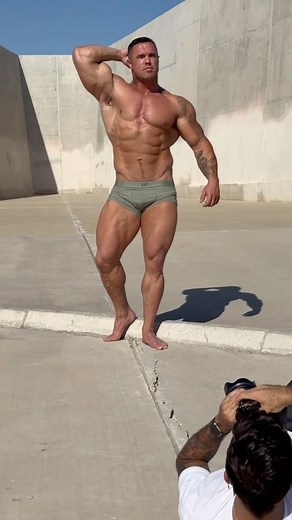 @richsutherlandbb on Instagram: "Such an awesome photoshoot location inVegas"