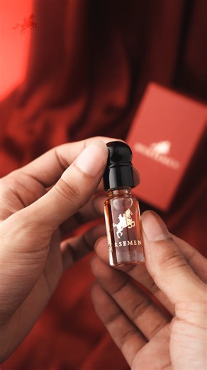 For your Jummah prayers, Spiced Oud 🔥 A warm blend that opens with saffron, nutmeg, and lavender settles into rich oud and sandalwood and lingers with deep patchouli and musk. 📲 𝐒𝐡𝐨𝐩 𝐎𝐧𝐥𝐢𝐧𝐞: https://thesunnah.store/product/spiced-oud/ | The Sunnah Store