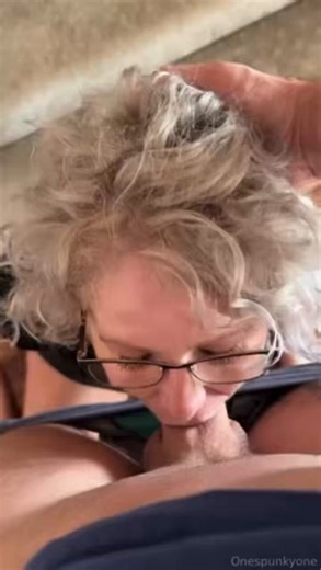 RT @JujuTheBoxer: 🧑🏻‍🦳 Gilf gets banged by her neighborGilf: “I was at the point some days I wanted to end my life” Neighbor: “No!” Y…