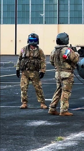 8 Critical Hand Signals Every Airfield Worker Must Know 🇺🇸 #Military #Airforce #Shorts