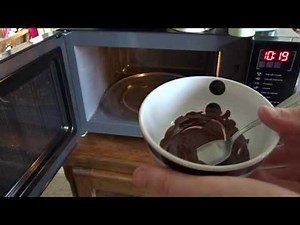 Comment faire des décors au cornet de chocolat ?